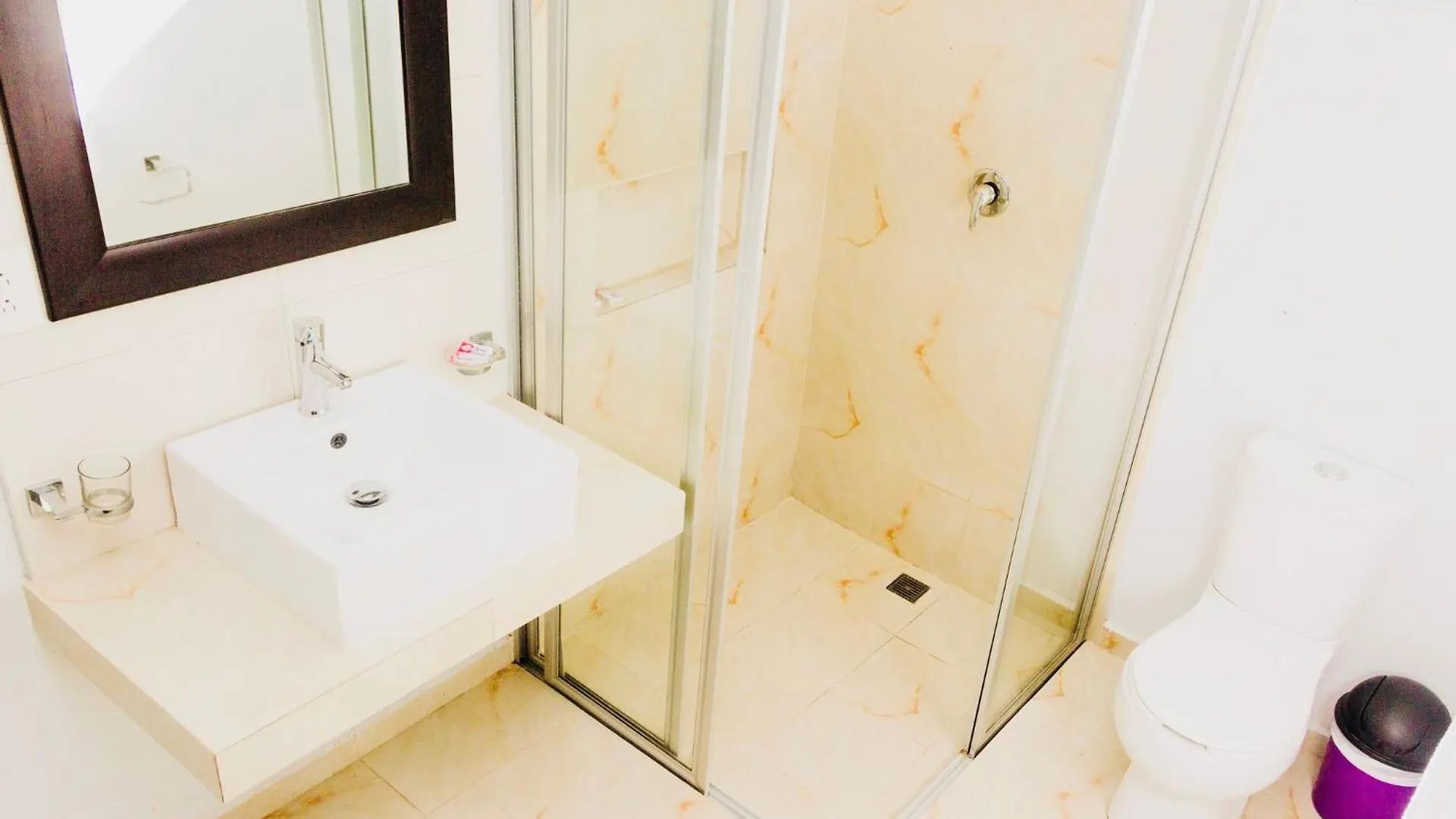 Room In Condo 신데 델 카르멘